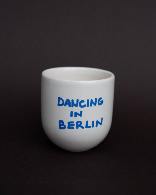 Sisi mug, Dancing in Berlin