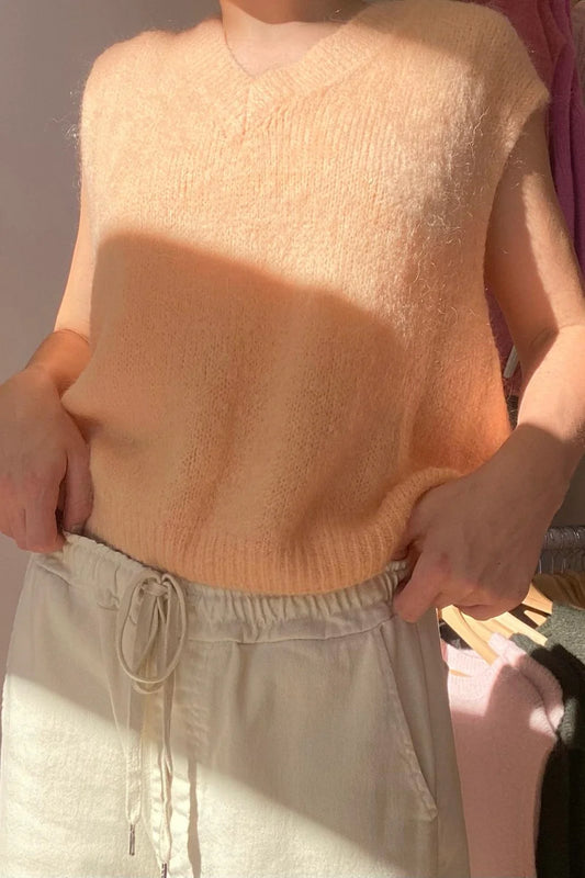 Tessa Vest- Peach