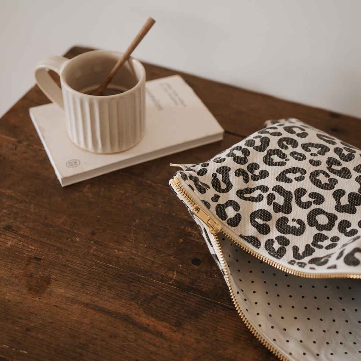 LILI FLAT POUCH GRAOU GREIGE