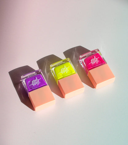 Non-Toxic Nail Polish - Highlight