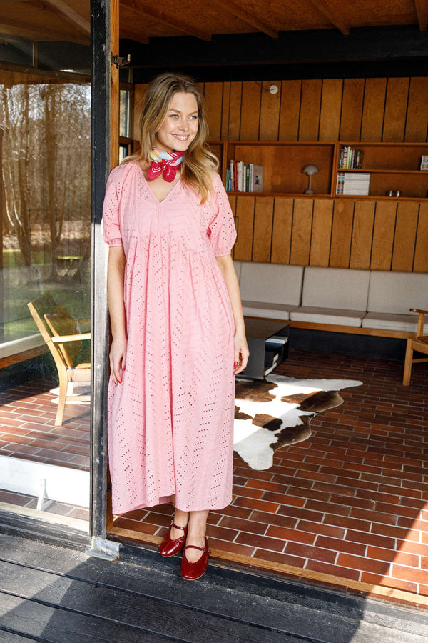 JULIA Broderie anglaise dress Pink